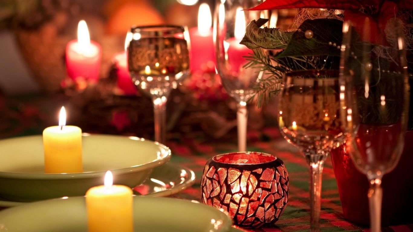 How to Plan My First-Anniversary Candlelight Dinner?